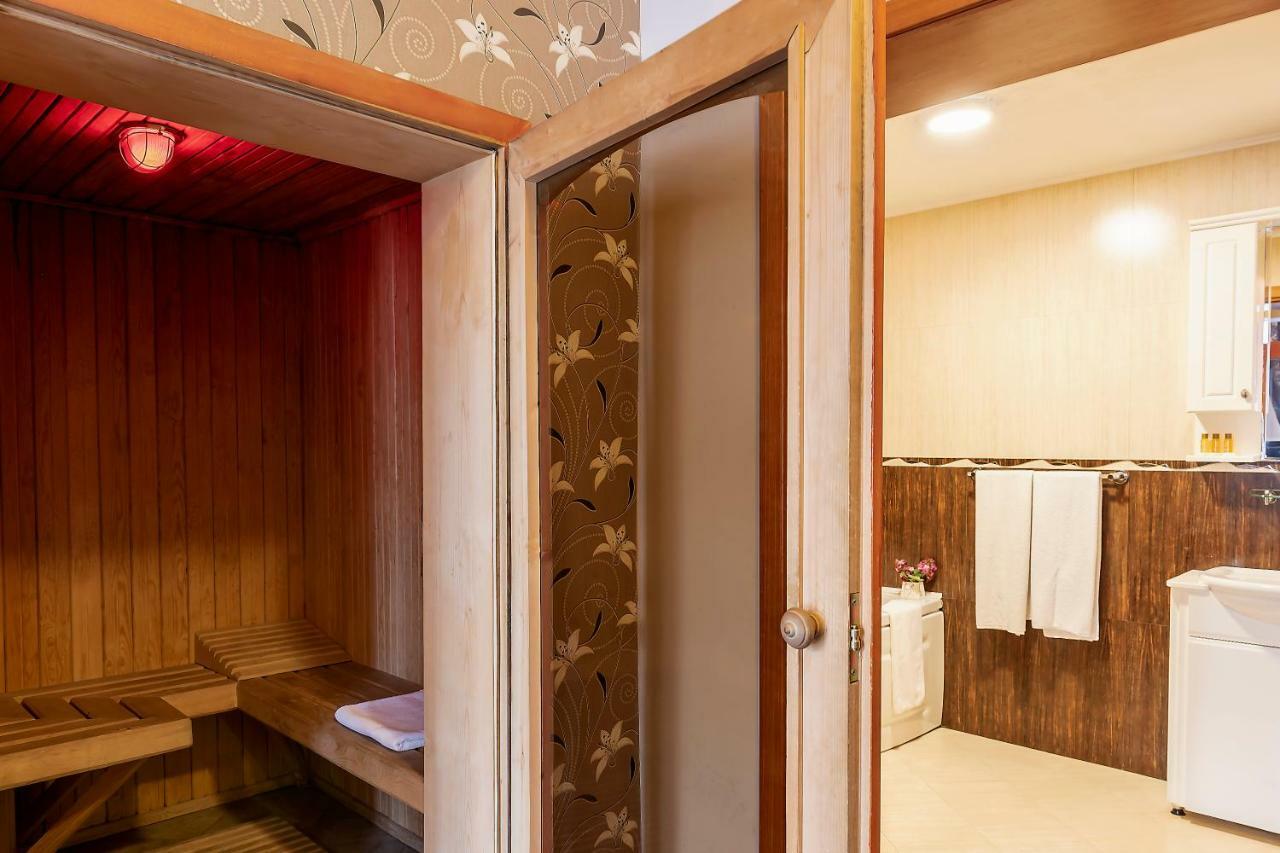 Maxim Boutique Hotel Sofia Buitenkant foto