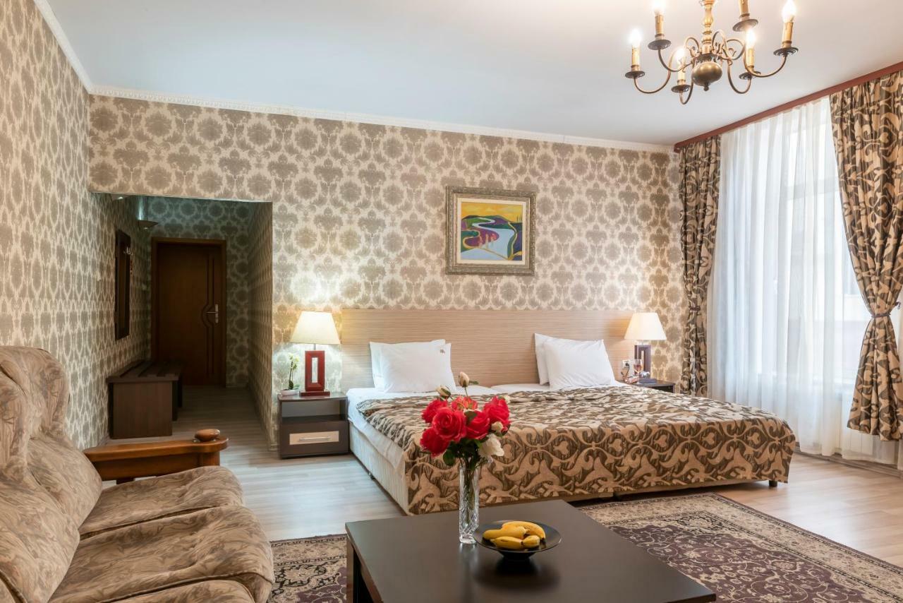 Maxim Boutique Hotel Sofia Buitenkant foto
